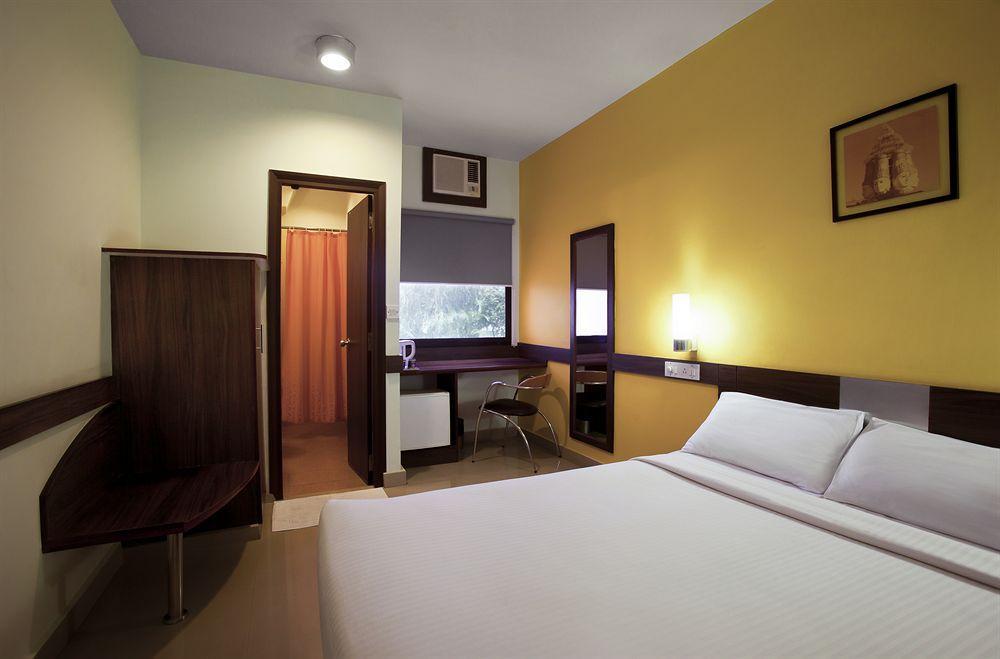 Chennai Hotel Екстериор снимка