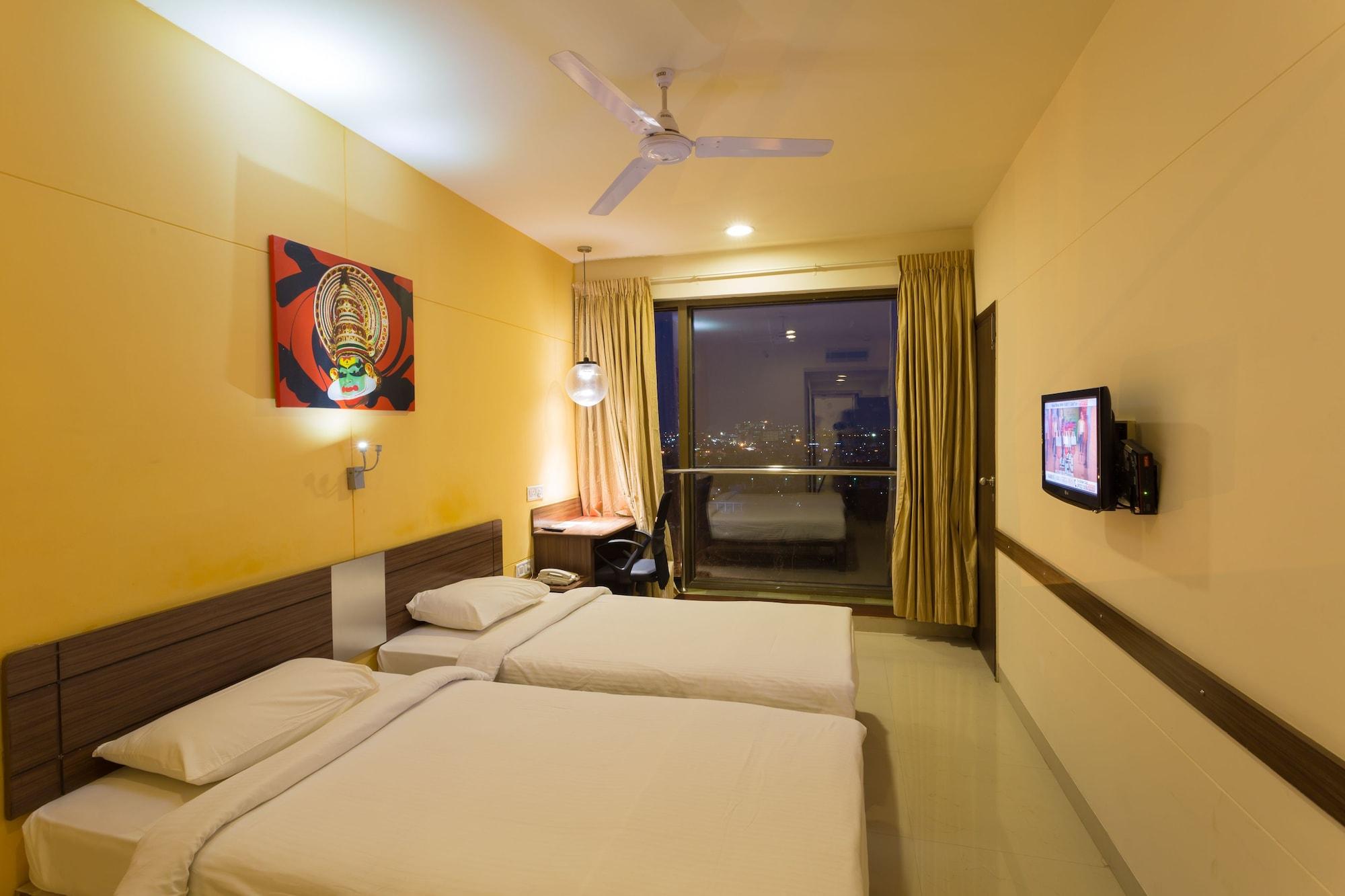 Chennai Hotel Екстериор снимка