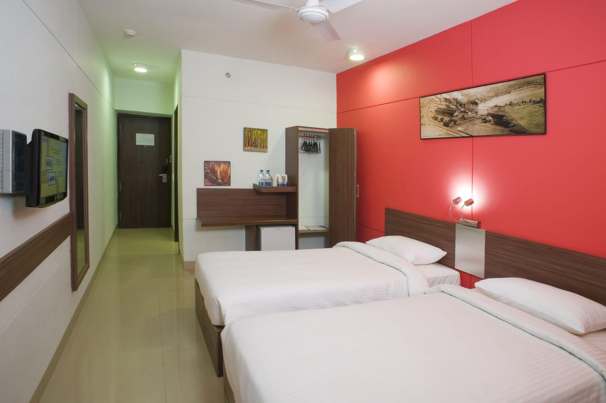 Chennai Hotel Екстериор снимка