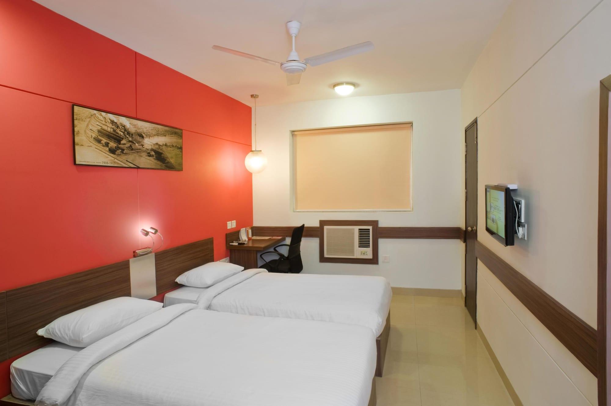 Chennai Hotel Екстериор снимка