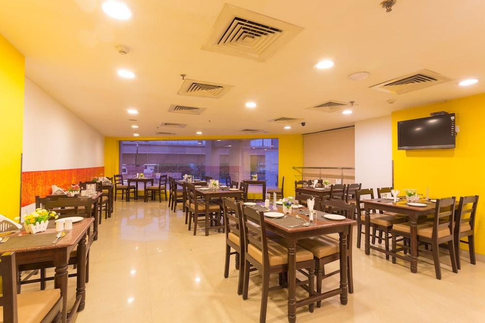 Chennai Hotel Екстериор снимка
