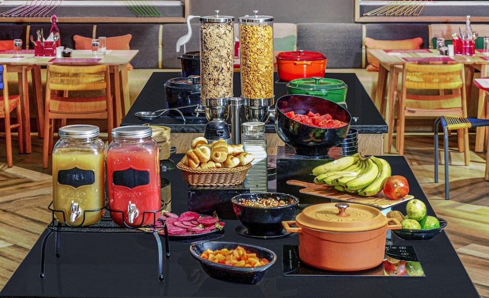 Chennai Hotel Екстериор снимка